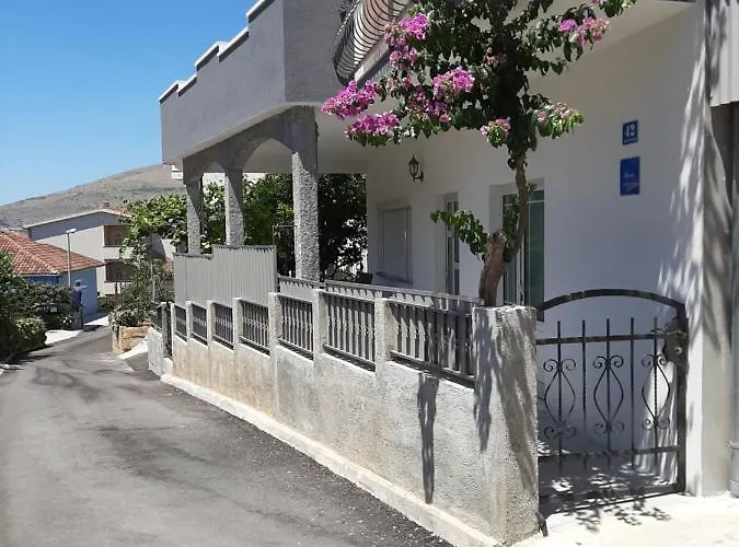 Luna Appartement *